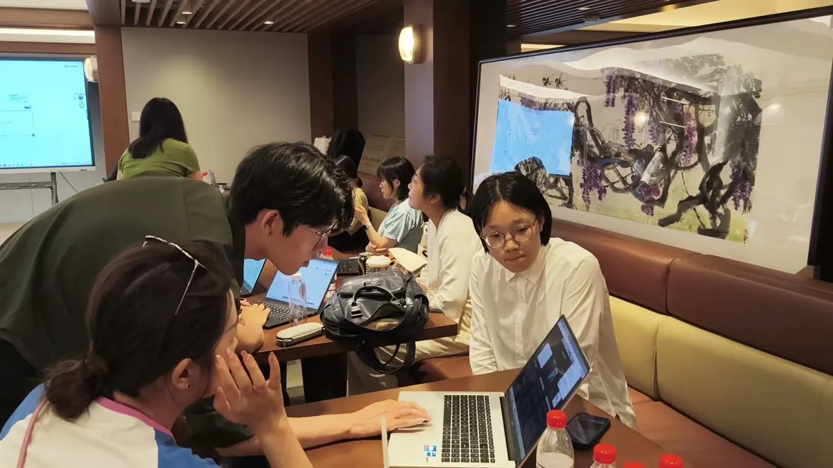 律师专场学员实操与交流画面